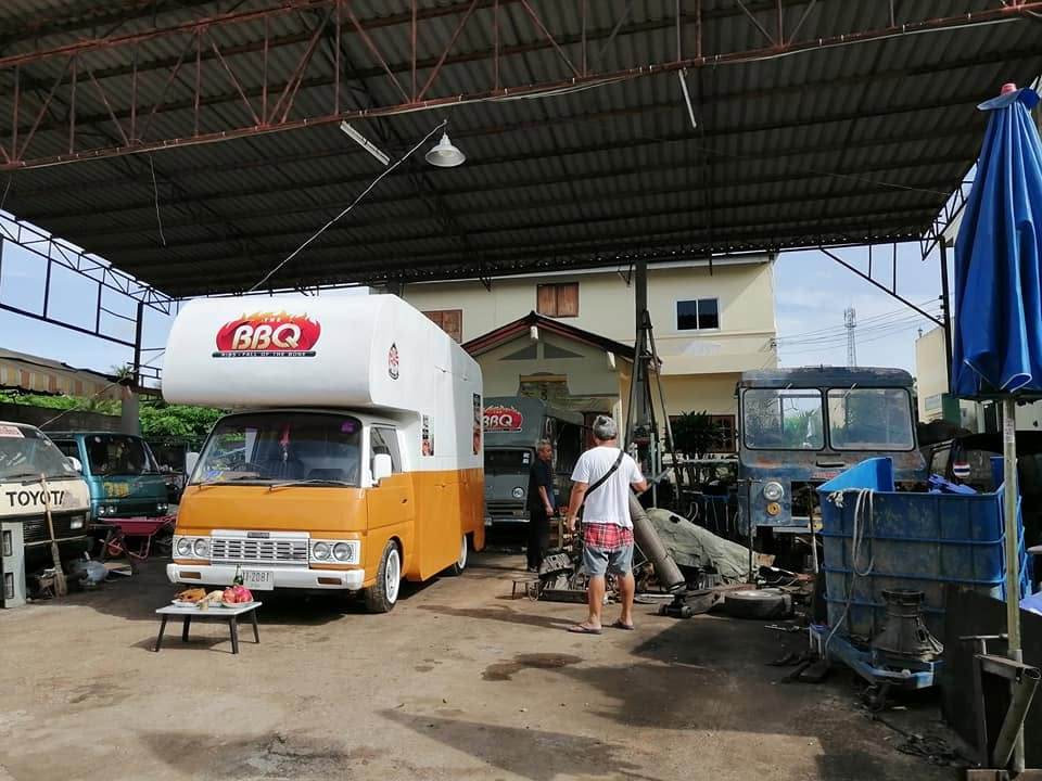 完成したトラックと、シェフ・プラシタ